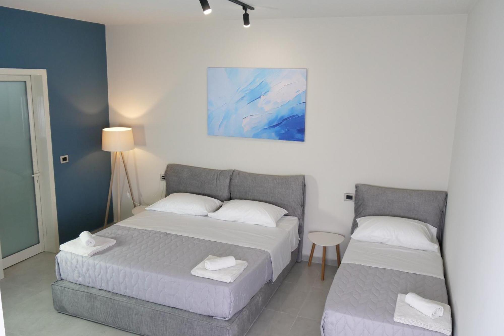 Stay-Five Rooms & Apartments Shkodër Eksteriør billede