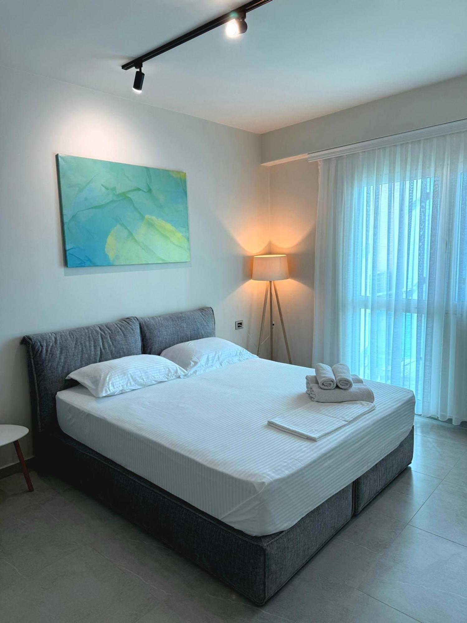 Stay-Five Rooms & Apartments Shkodër Eksteriør billede